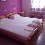 Konukevi Liossis & Skopelos