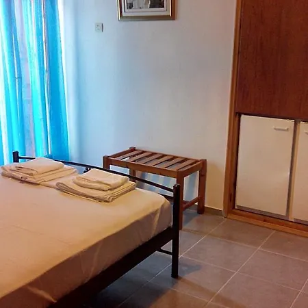 Casa de hóspedes Liossis & Skopelos Town