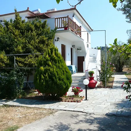 Guest house Liossis & Skopelos Town