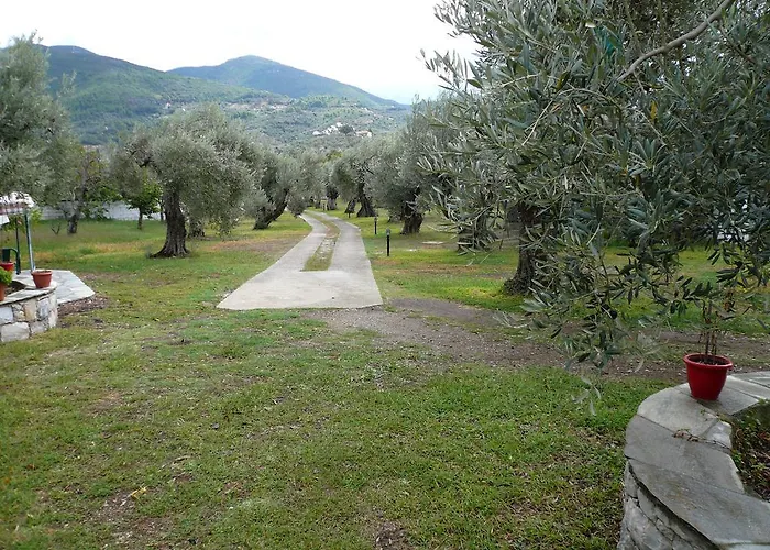 Liossis & 3* Skopelos Town