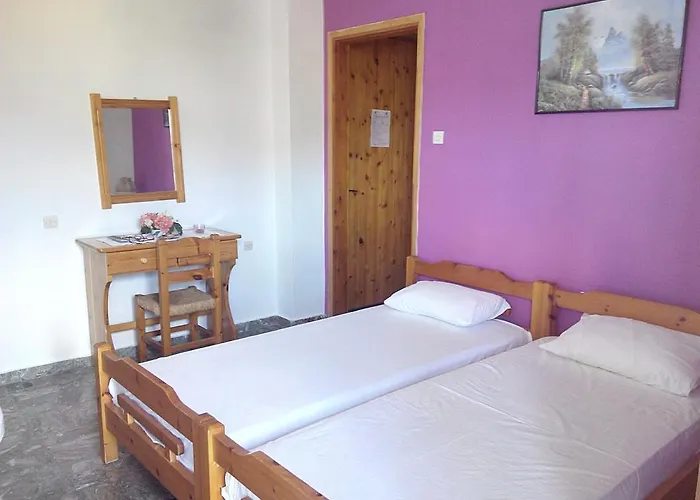 Liossis & Guest house