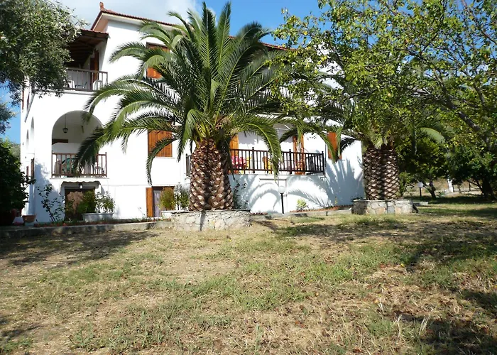 Liossis & Skopelos Town