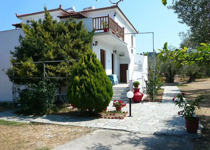 Guest house Liossis & Skopelos Town