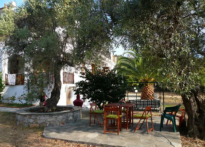 Guest house Liossis & 3*