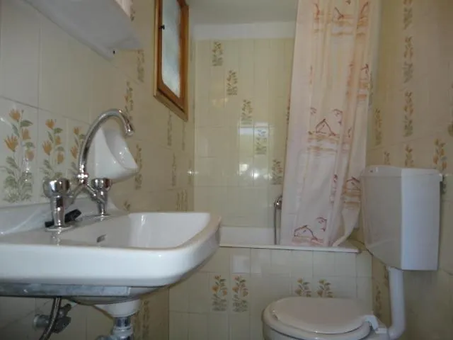 Guest house Liossis & Skopelos Town