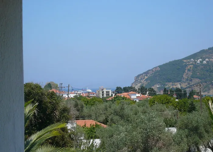 Liossis & Skopelos Town